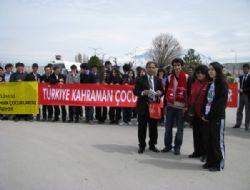 Türkiye Kahraman Çocuklarını Anıyor 